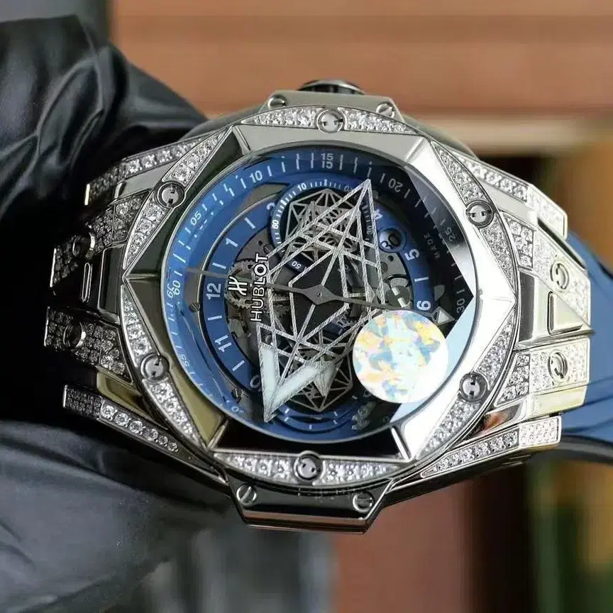 HUBLOT big bang sang bleu푸른색 문신을 새긴 손목시계