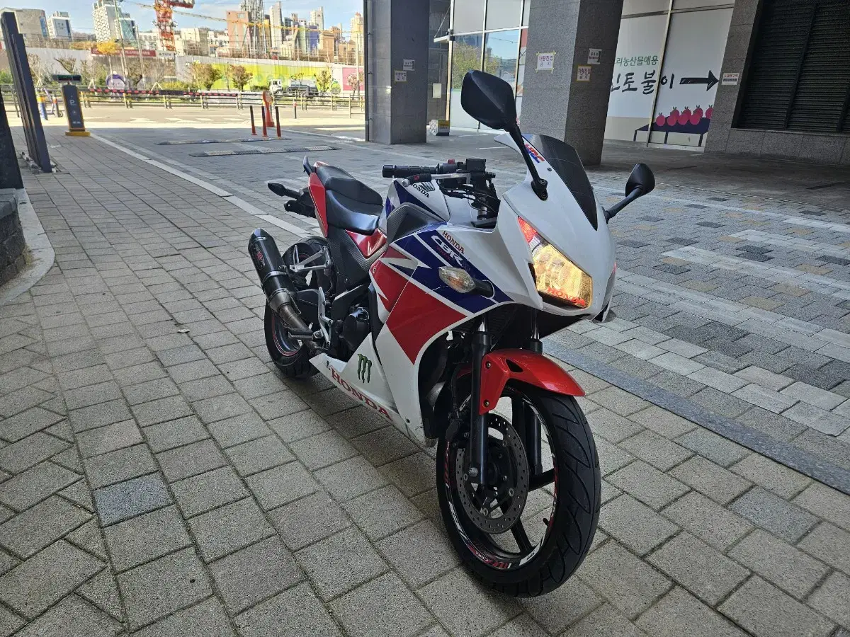 천안 평택 15년식 cbr300 관리된 바이크 판매. 충청 경기 아산