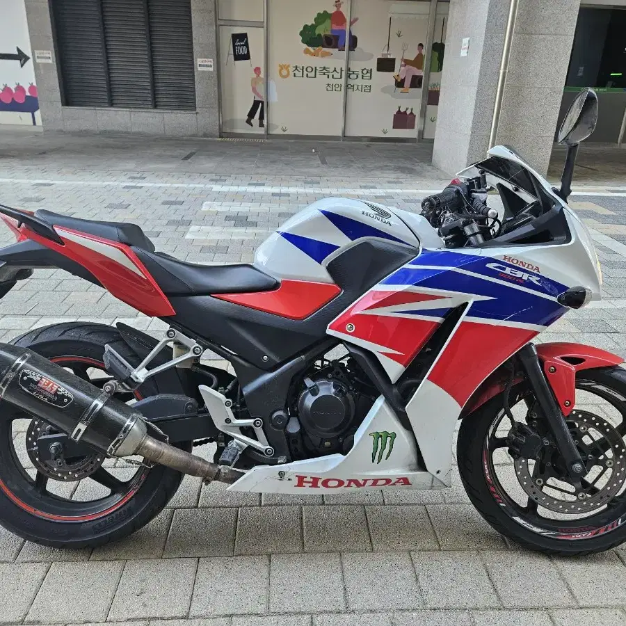 천안 평택 15년식 cbr300 관리된 바이크 판매. 충청 경기 아산