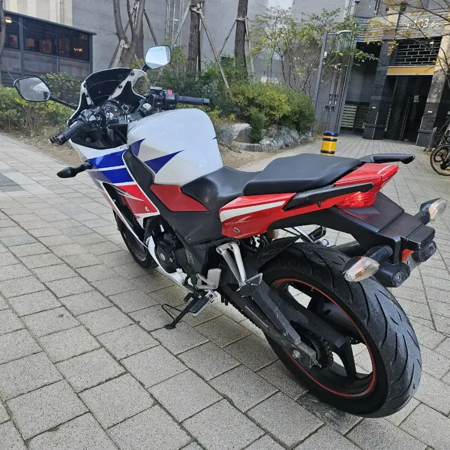 천안 평택 15년식 cbr300 관리된 바이크 판매. 충청 경기 아산