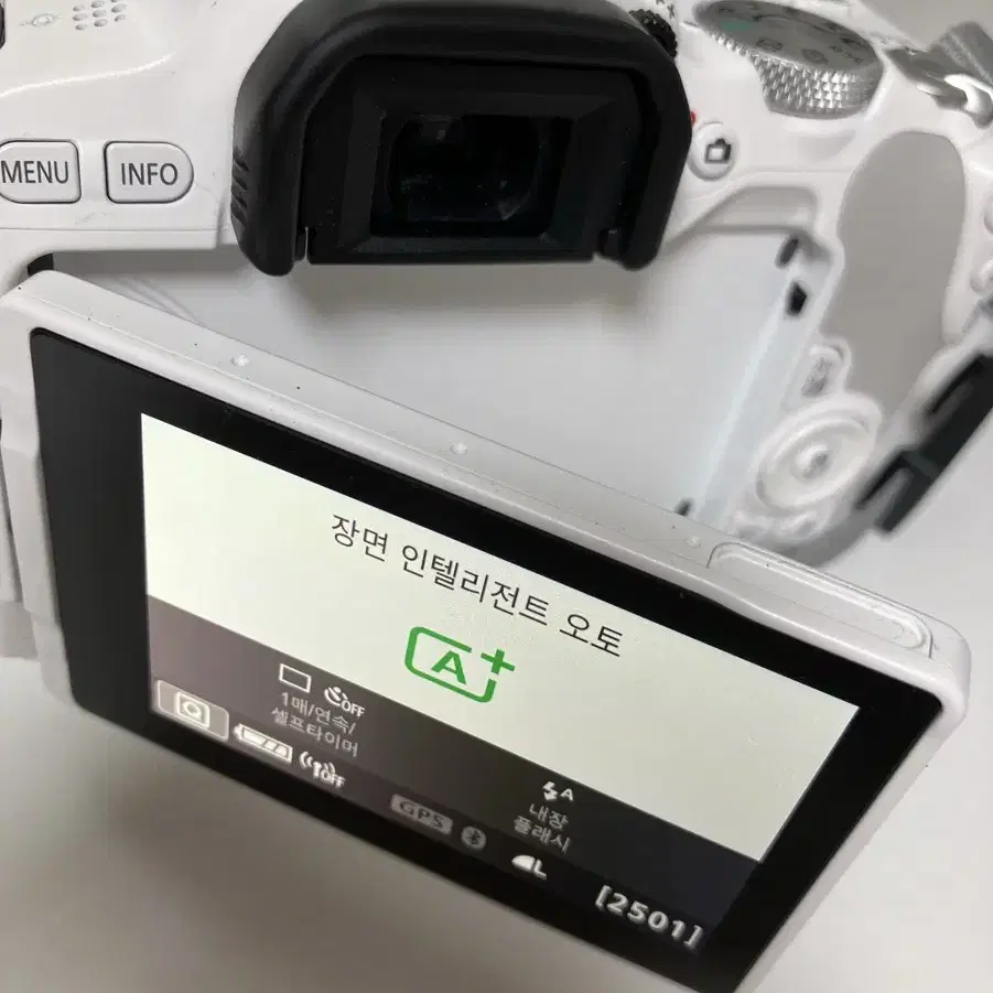 캐논 EOS 200D 화이트 신품급