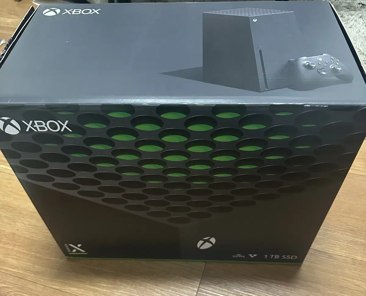 Xbox series x 1tb 박스풀 팝니다+조이스틱 두개 (사용감O)