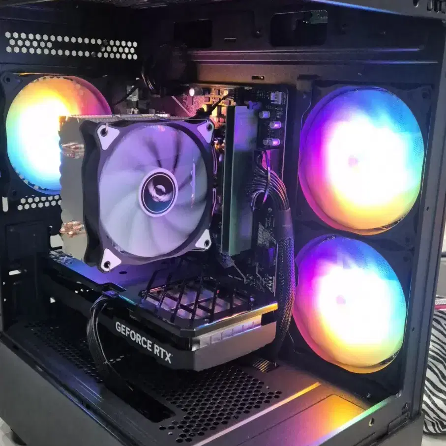 컴퓨터 본체 라이젠 7600 + rtx 4070 super 팔아요