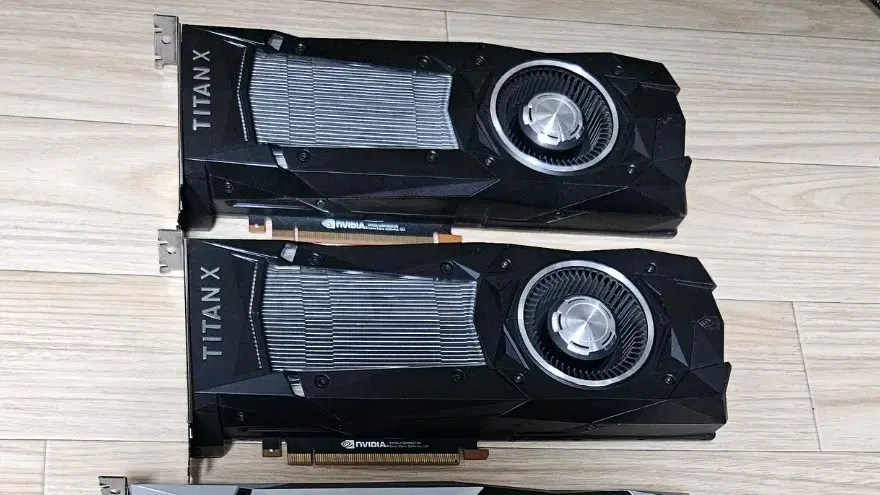 부산 직) 엔비디아 타이탄 Xp 12GB 파스칼 합니다.