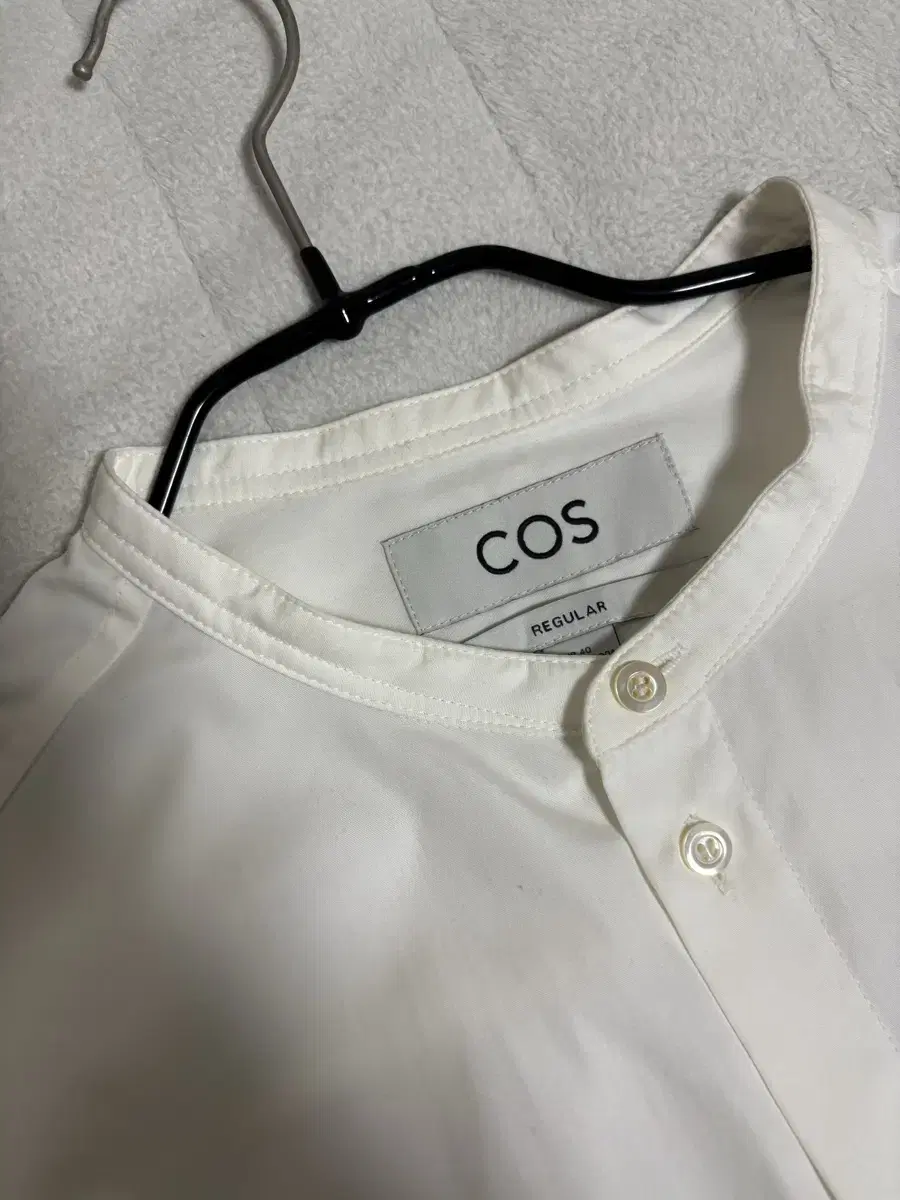 cos 화이트 셔츠