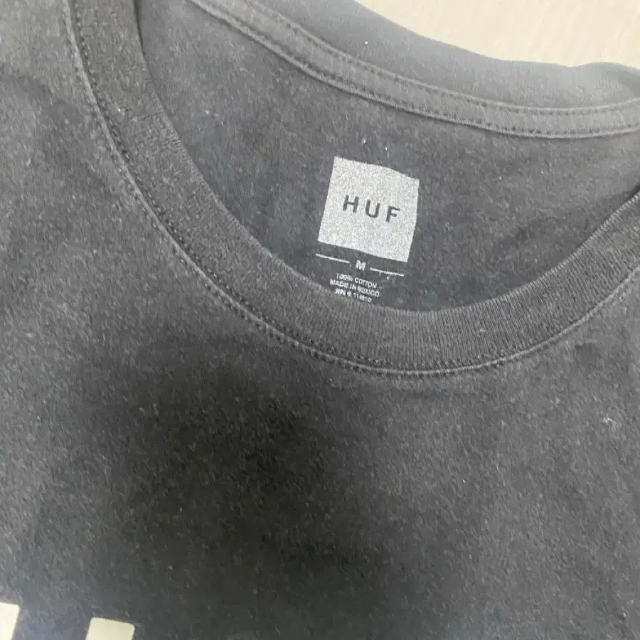 HUF 반팔 블랙 M