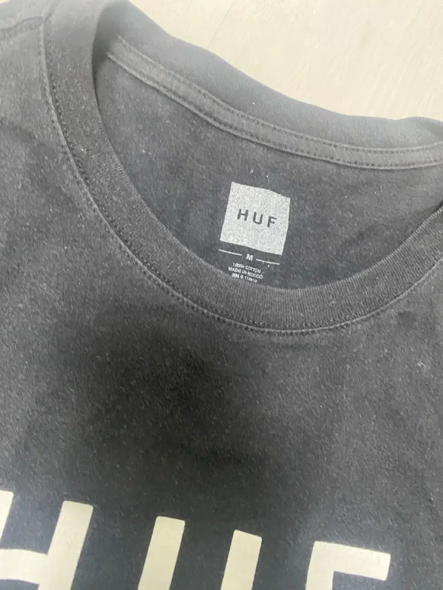 HUF 반팔 블랙 M