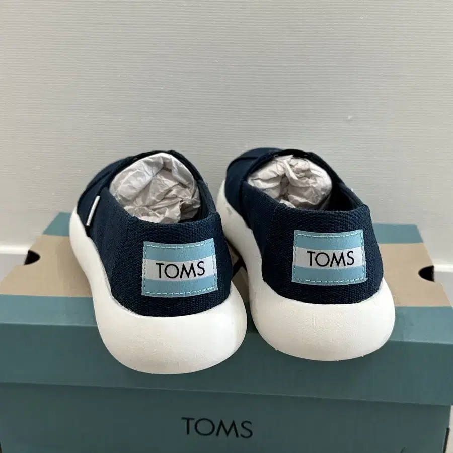 TOMS 탐스 알파가타 멜로우 네이비 235 사이즈