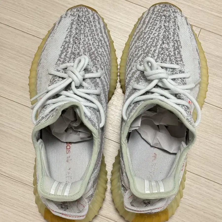 YEZZY 350 블루 틴트 [260]