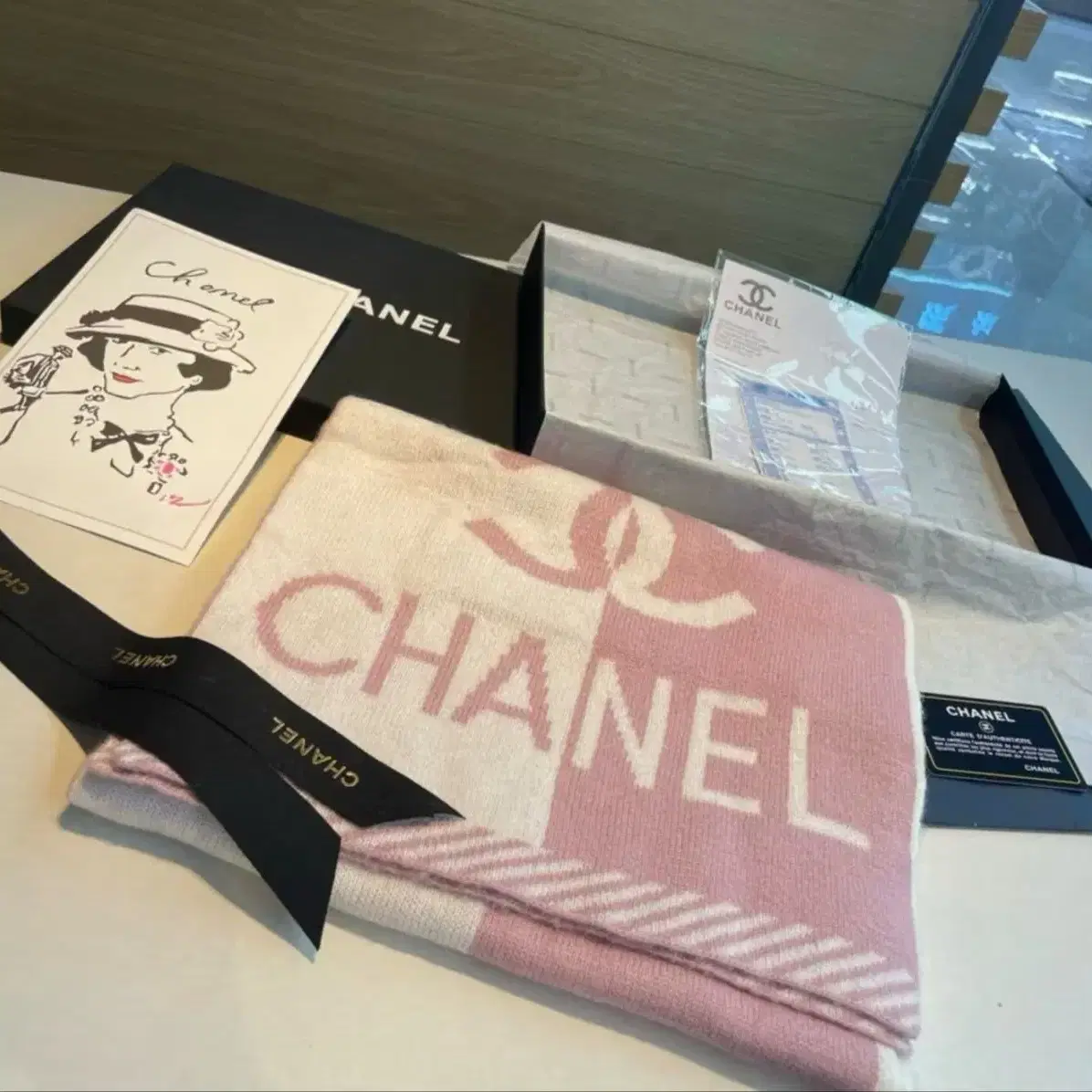 CHANEL 샤넬 클래식 머플러 핑크