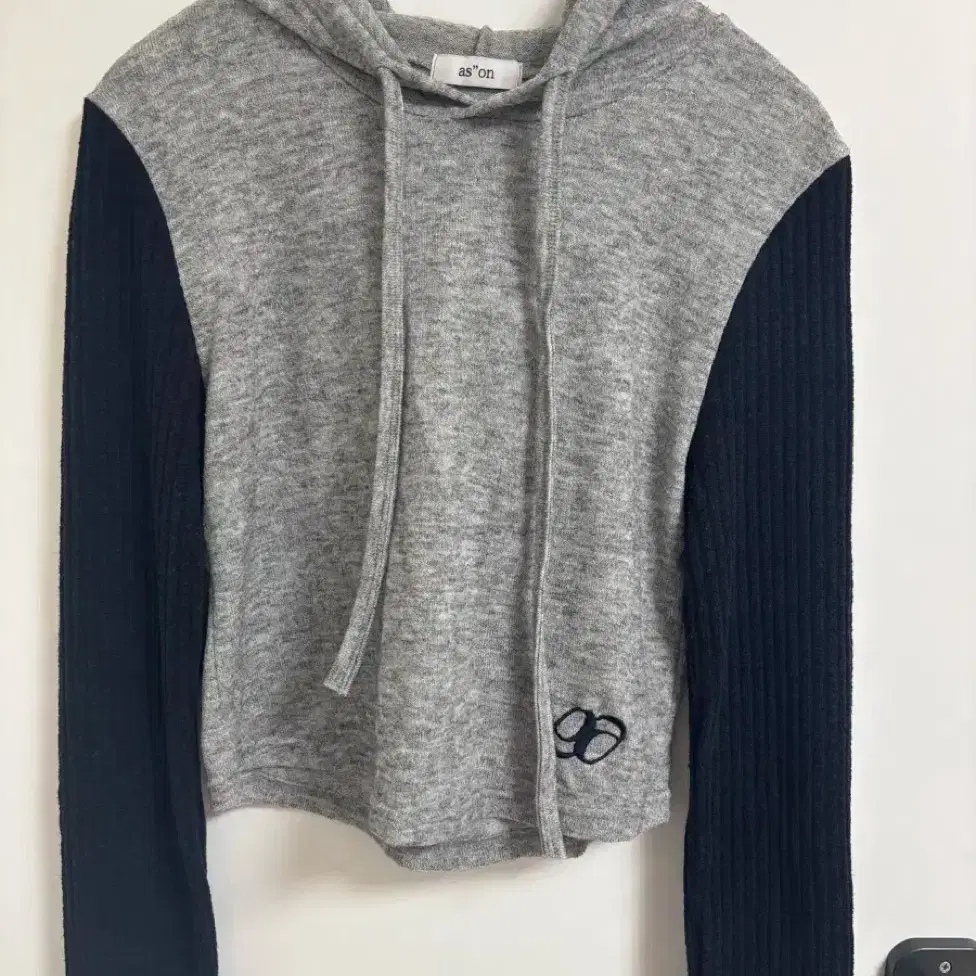 애즈온 후드니트 그레이/ POP REGLAN LOGO HOOD KNIT