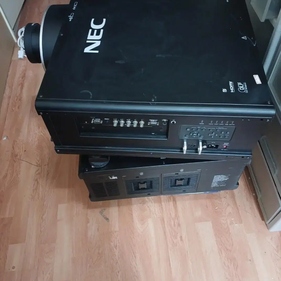 NEC NP-PH1000U 11000안시 풀HD 중고 빔프로젝터