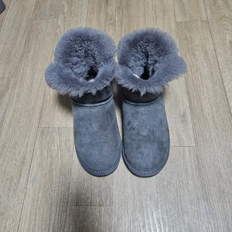 UGG  어그 230 사이즈