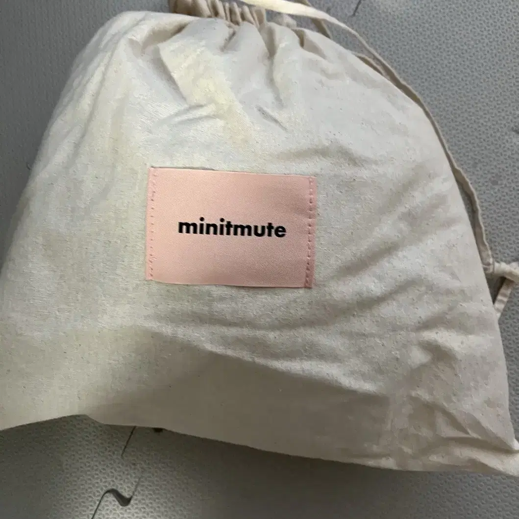 minitmute 미닛뮤트 보키 덤블백 테디베어 리본백 퍼 털가방