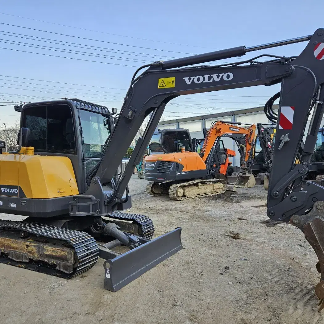 볼보 EC60E PRO 2021년식 회전라인 트랙신품교체 02 중고굴삭기