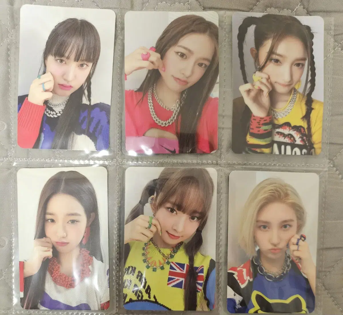 Ive After-Like Jewelry sealed album unreleased photocard We are selling in bulk.