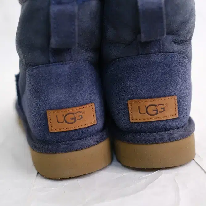 UGG 클래식 부츠 네이비