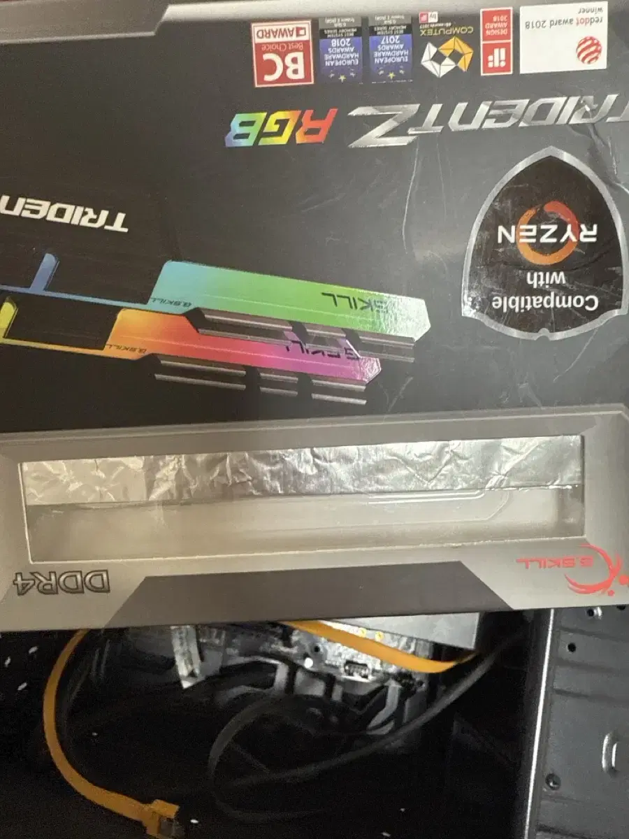 G.skill Trident z rgb DDR4 3200 CL14