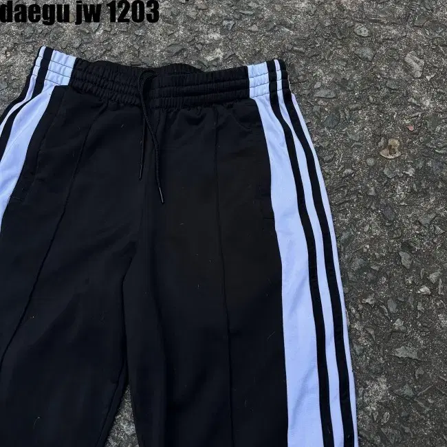 S ADIDAS PANTS 아디다스 바지 사이드버튼