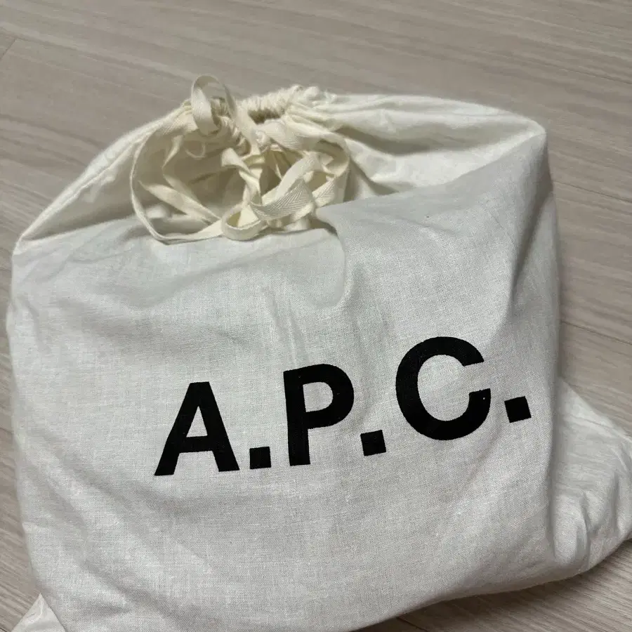 아페쎄 apc 제네바백 올리브 그린