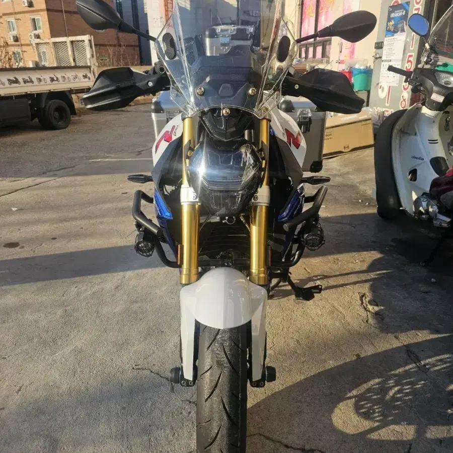 BMW F900R