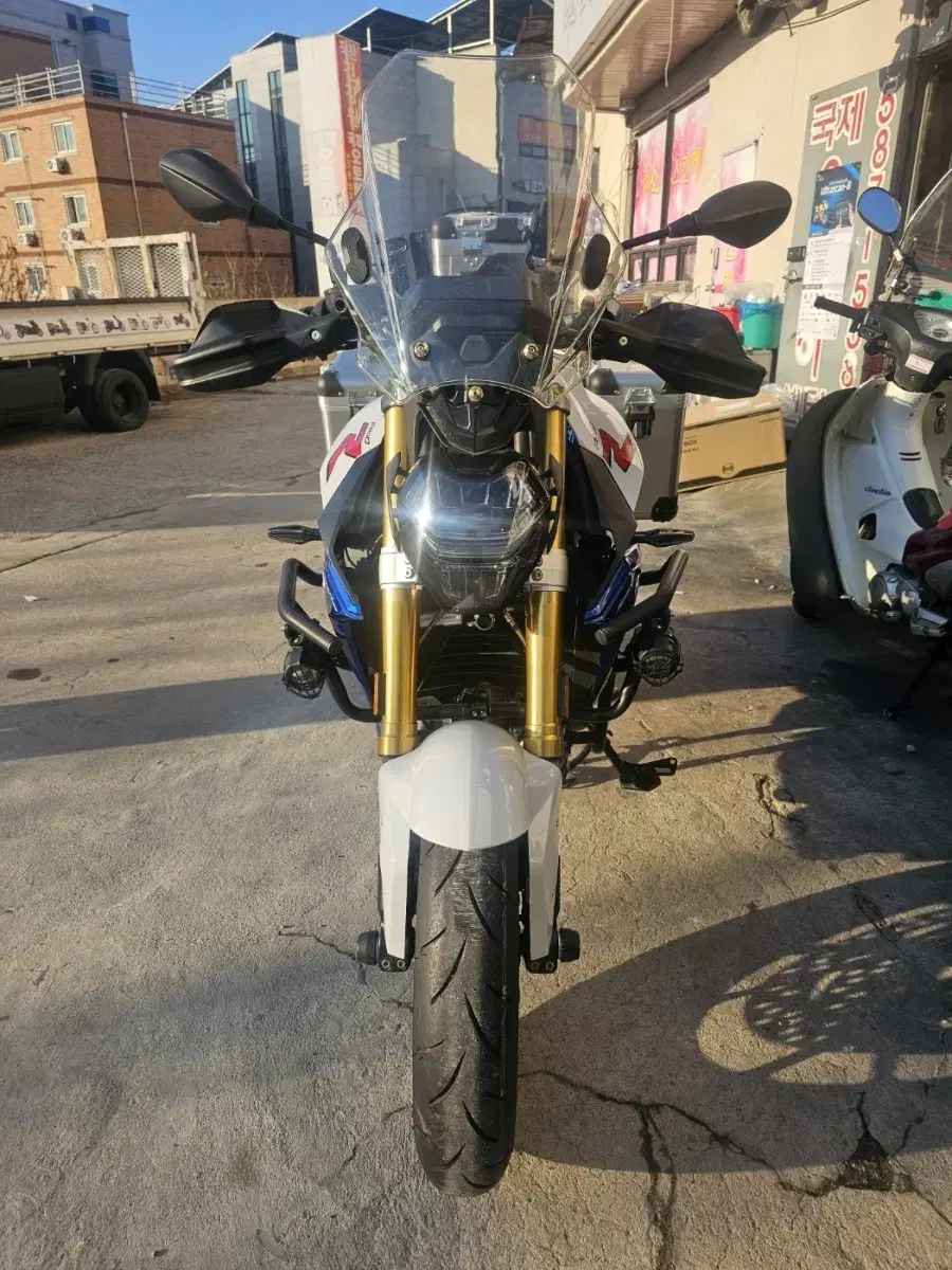 BMW F900R