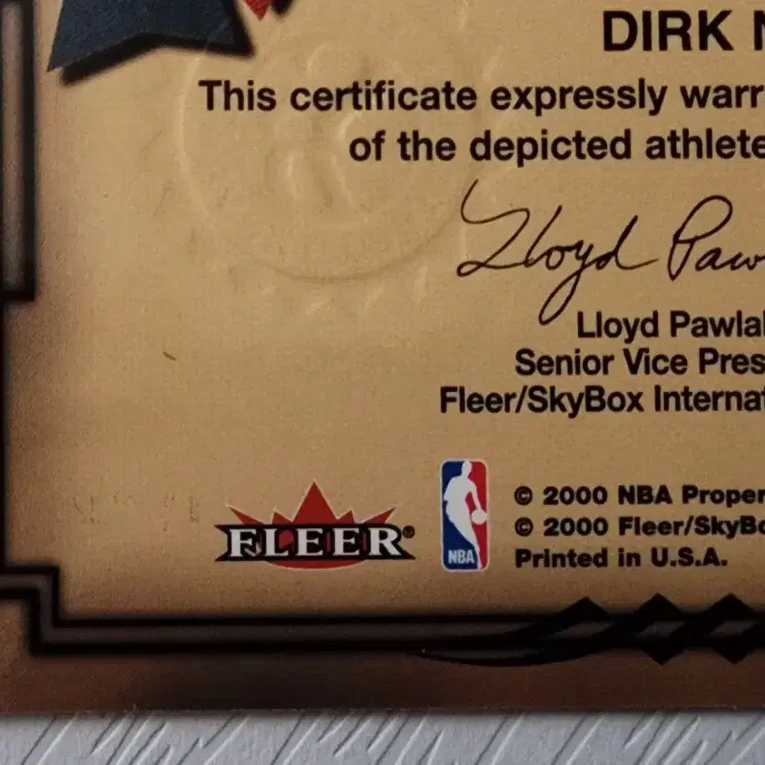 2000-01 Fleer Dirk Nowitzki Signed Auto