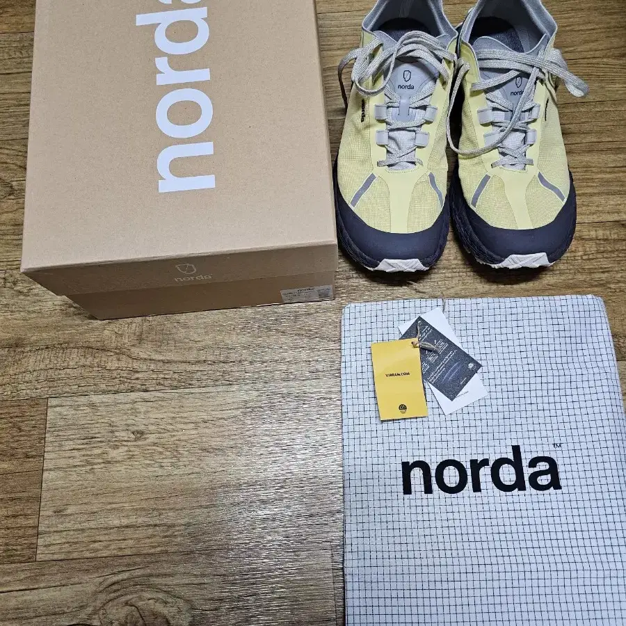 norda 001 노다 001 레몬 us12.5 300사이즈