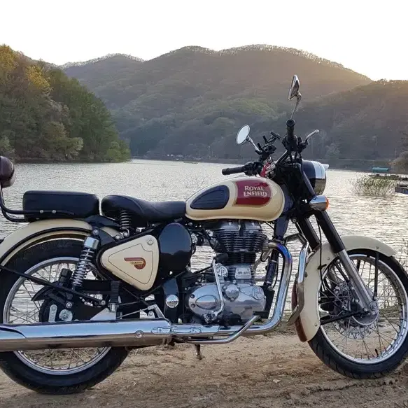 2015 로얄엔필드 Royal Enfield Classic 500 커스텀