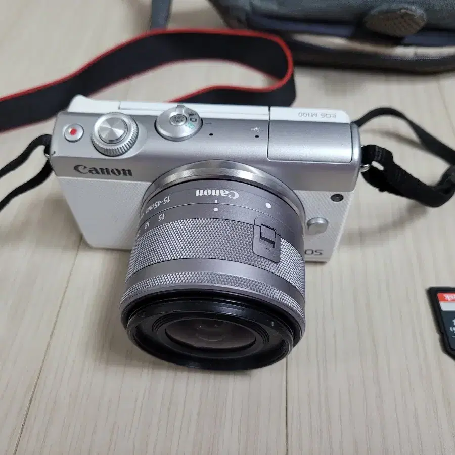 캐논 미러리스 카메라 EOS M100 과 15-45 렌즈 세트