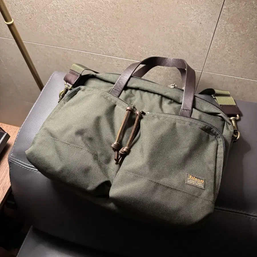 필슨 FILSON 드라이든 256 브리프케이스 오터그린 신품급