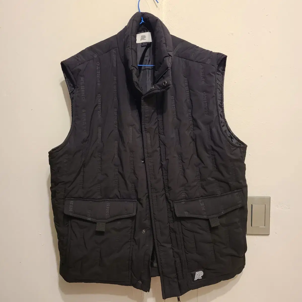 A&P 알비노 앤 프레토 PUFF VEST BLACK L사이즈 중고