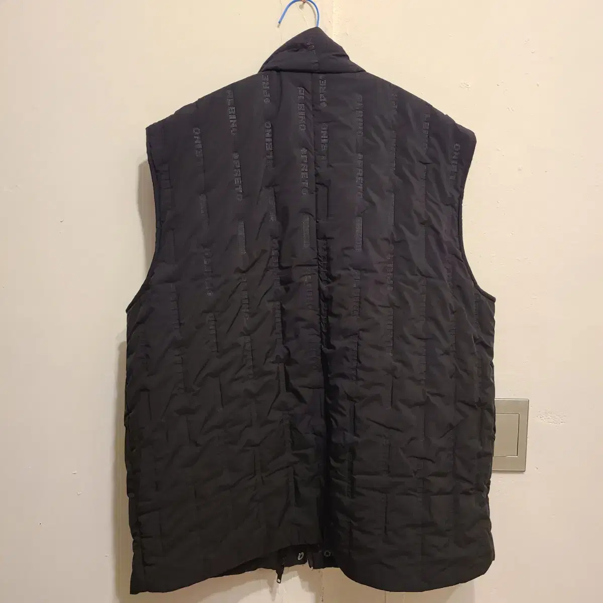 A&P 알비노 앤 프레토 PUFF VEST BLACK L사이즈 중고