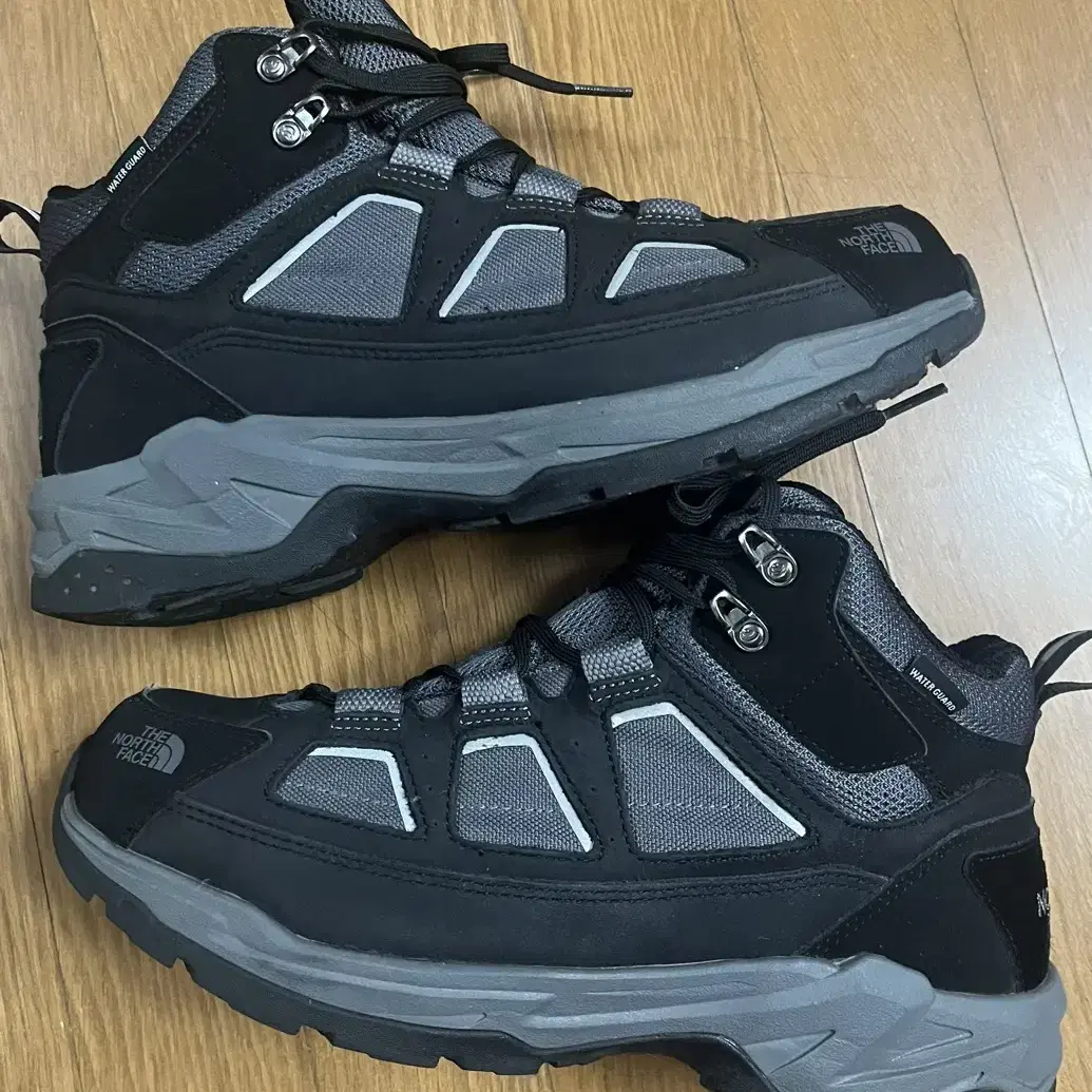 노스페이스 운동화 STORMBREAK MID WG(270mm)