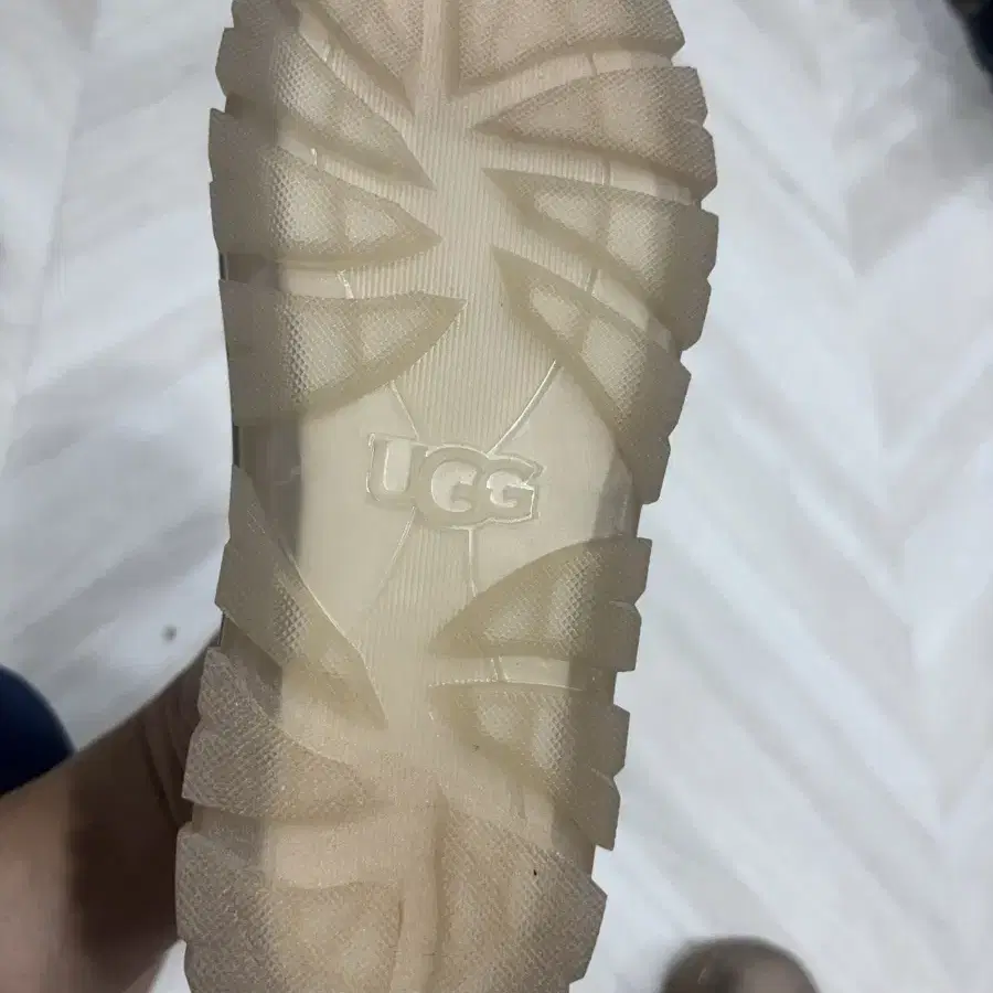 UGG 어그 Australia 클래식 울트라 미니 모노그램 부츠여성용 팔