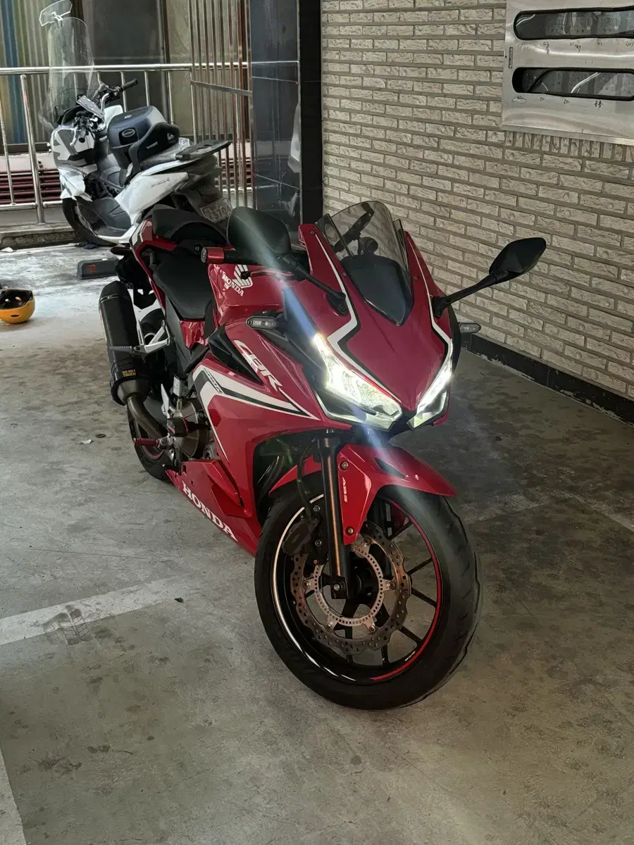 오토바이 혼다 CBR500R 아크라포빅 구변(O) 27,000km팝니다!