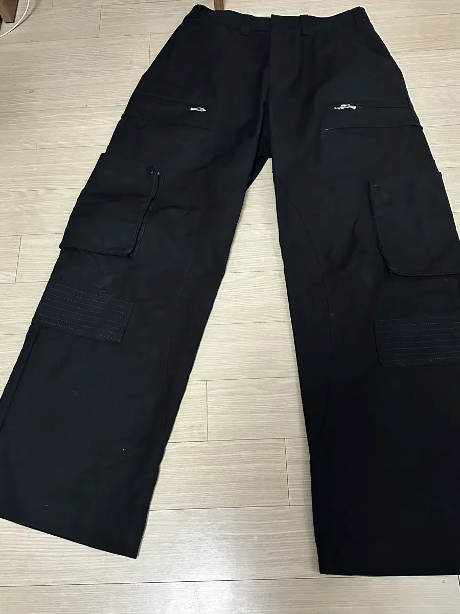 STU Multi Panel Cargo Pants Black S사이즈