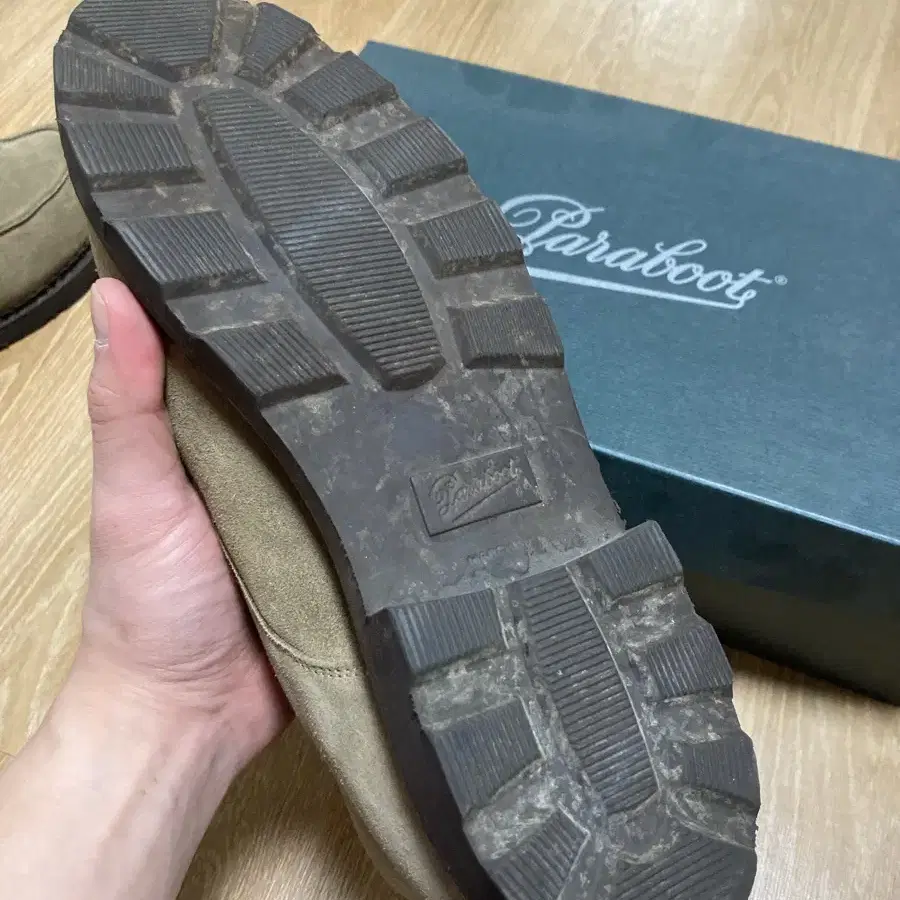 파라부트 아펜쳐 처카 Army Suede