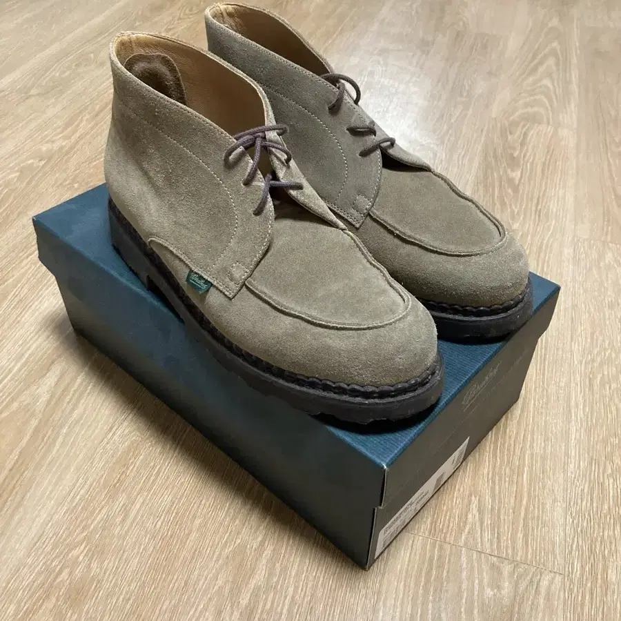 파라부트 아펜쳐 처카 Army Suede