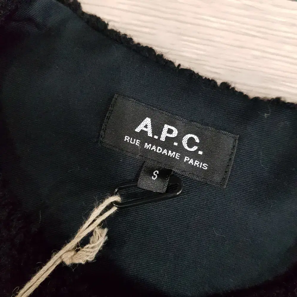 아페쎄 A.P.C 검정 양털 뽀글이 오버핏 모직 자켓 여S H368