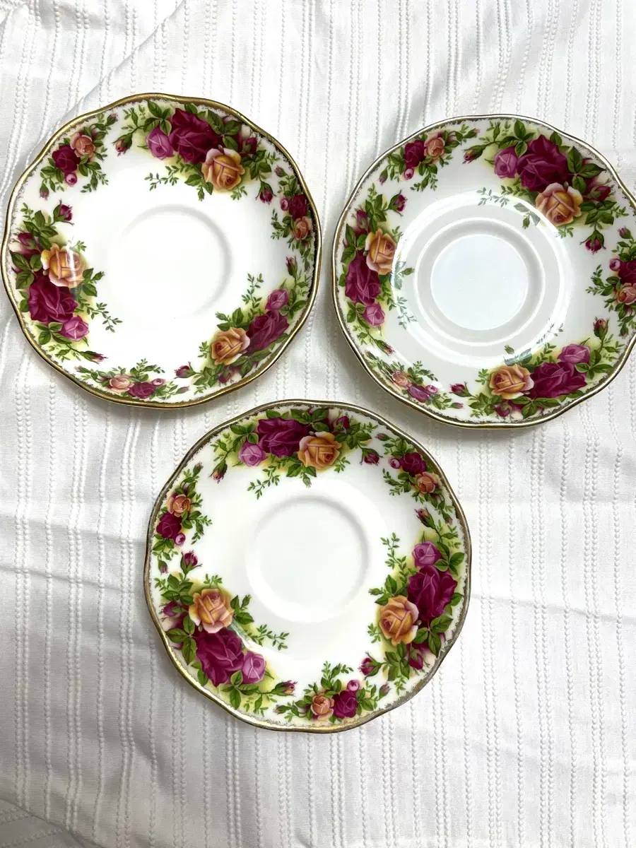 (일괄가격)ROYAL ALBERT (로얄알버트) 찻잔 받침 (3개)