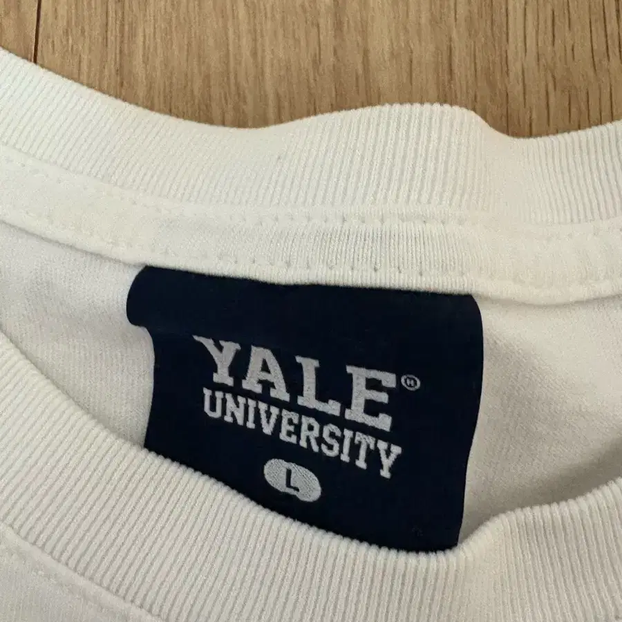 Yale 반팔 판매