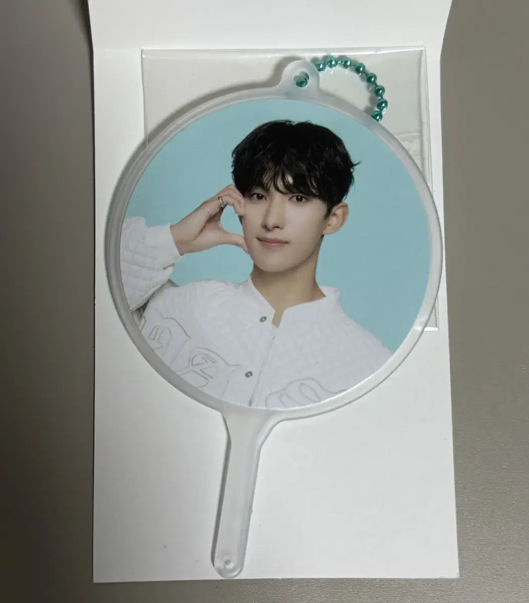 세븐틴 도겸 미니우치와 follow Mini picket keyring