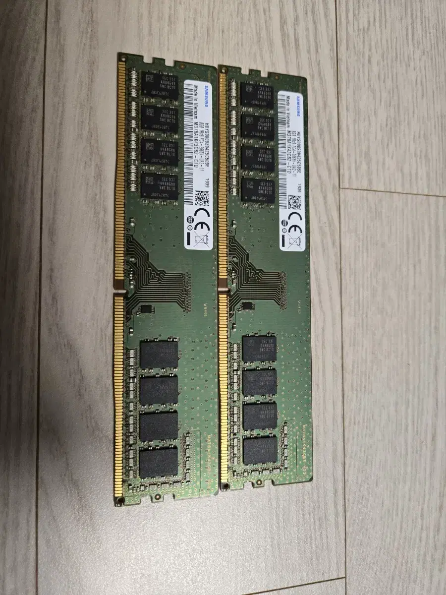 DDR4 2666V 램 메모리 8기가 2개  팝니다