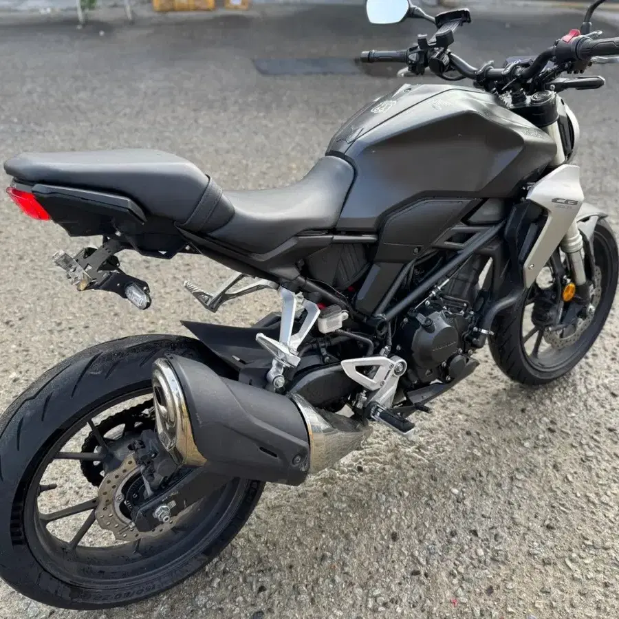 혼다 cb300r 2019년형 abs 짧은키로수 판매합니다