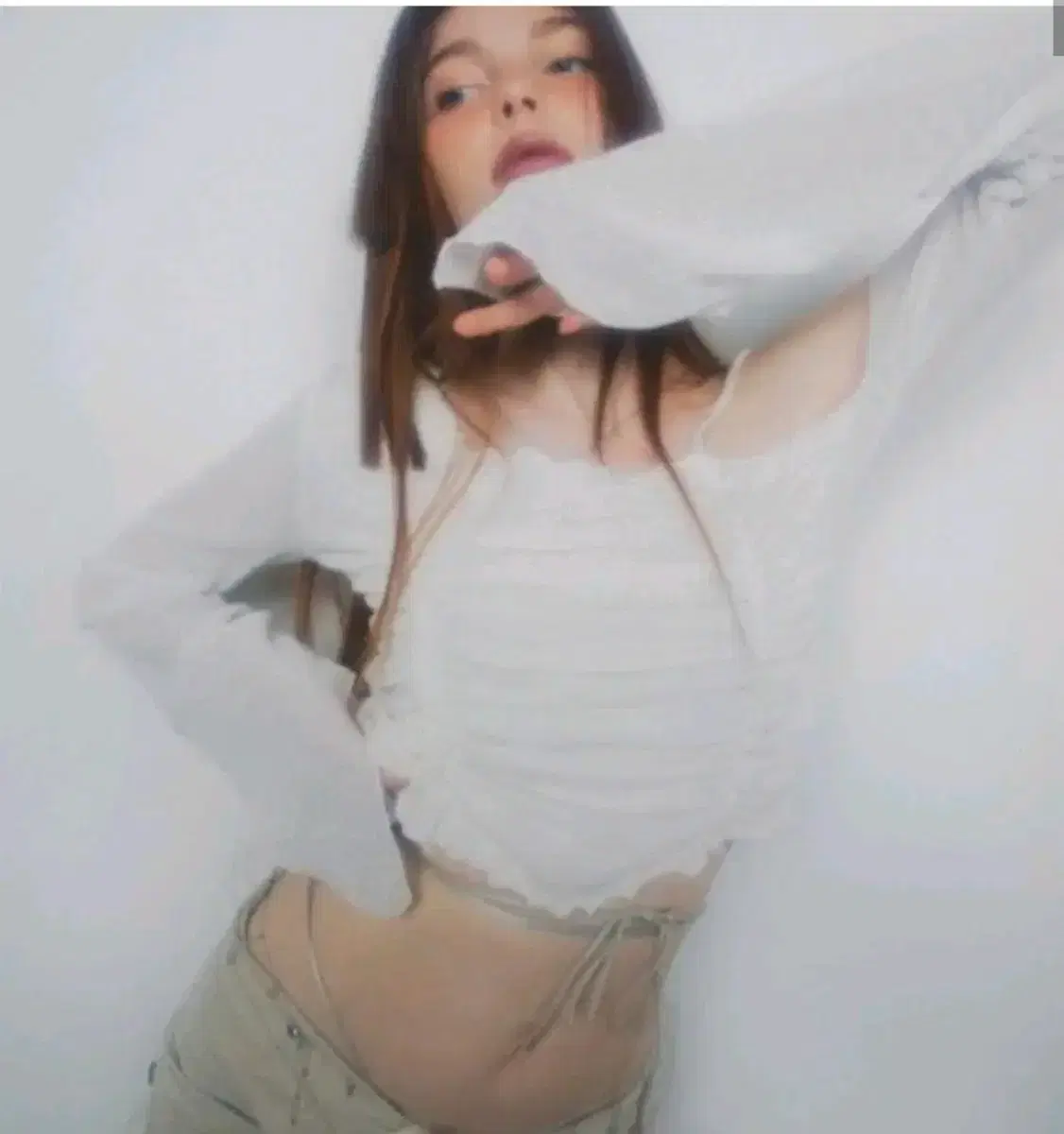 페인오어플레져 탑 aria top white