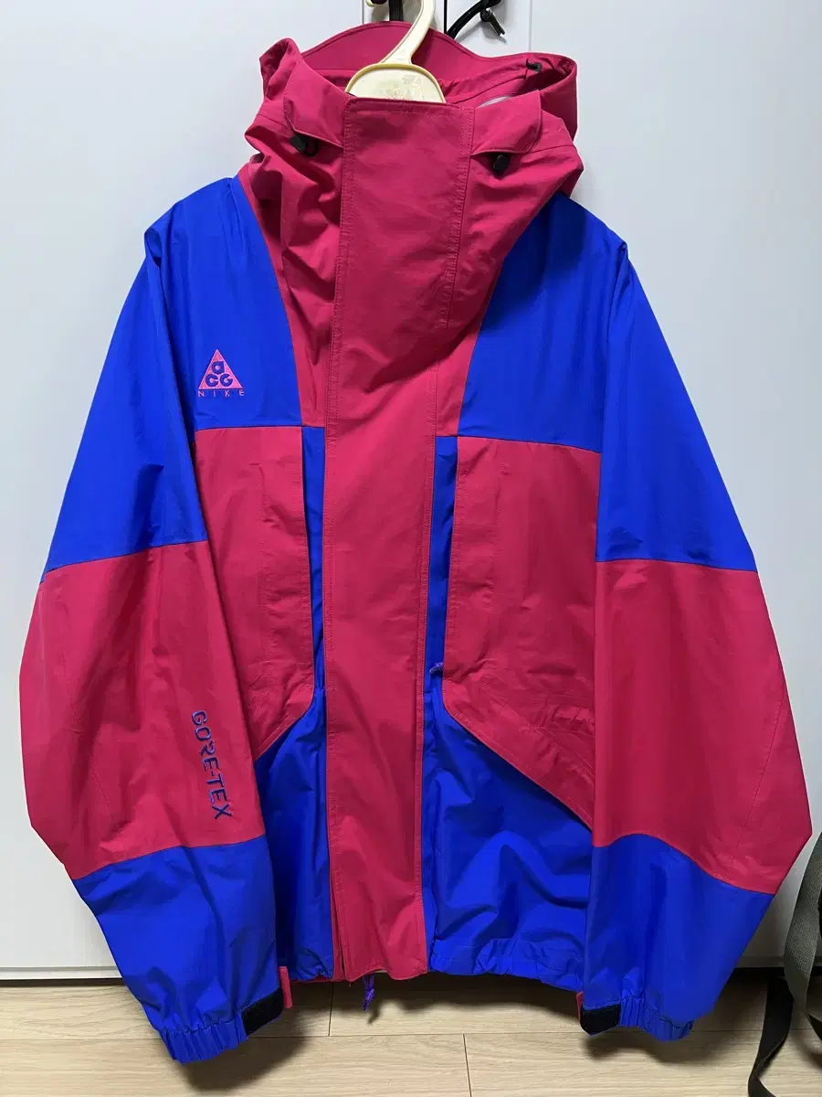 Nike ACG 고어텍스자켓 (xs)