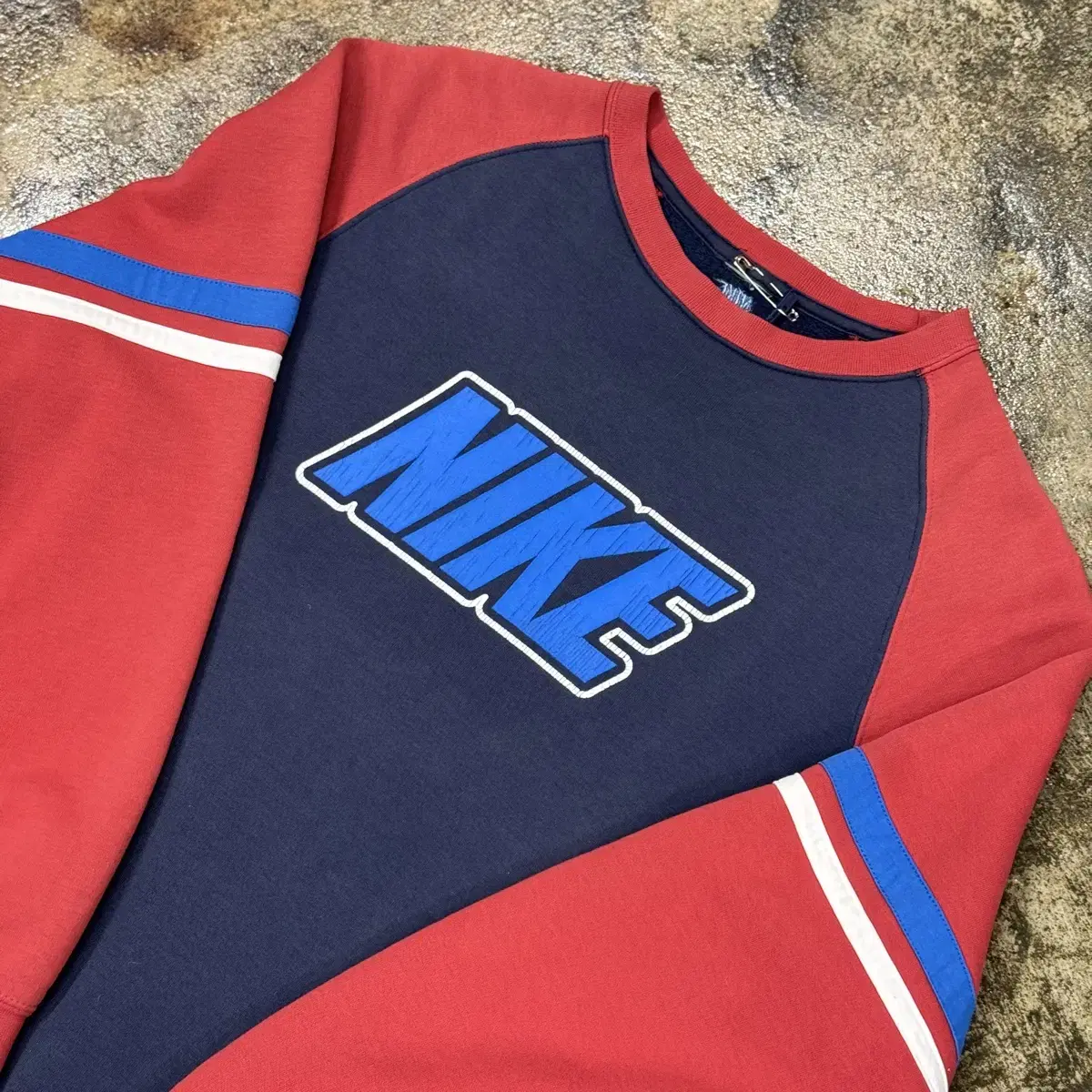 00s NIKE Raglan Stripe Sweatshirt