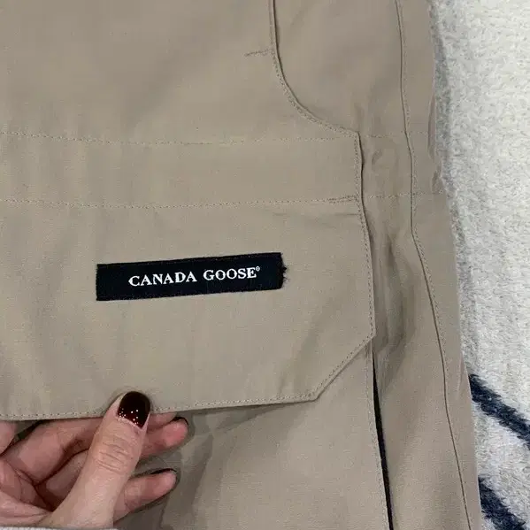 CANADA GOOSE 베이지 패딩 XS