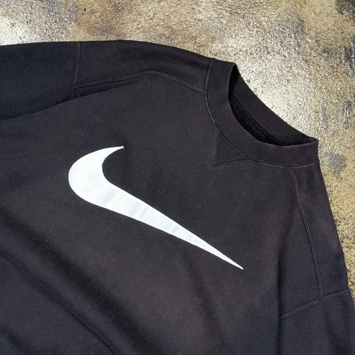 90s NIKE Big Swoosh Sweatshirt